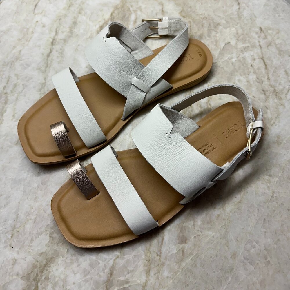 TOMS Women's Freya Toe Loop Sandal Flat NEVER WORN!